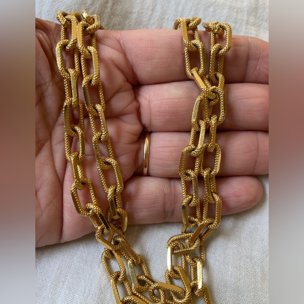 Vendome Vintage Gold Tone‎ Textured Rectangular Chain Link Necklace